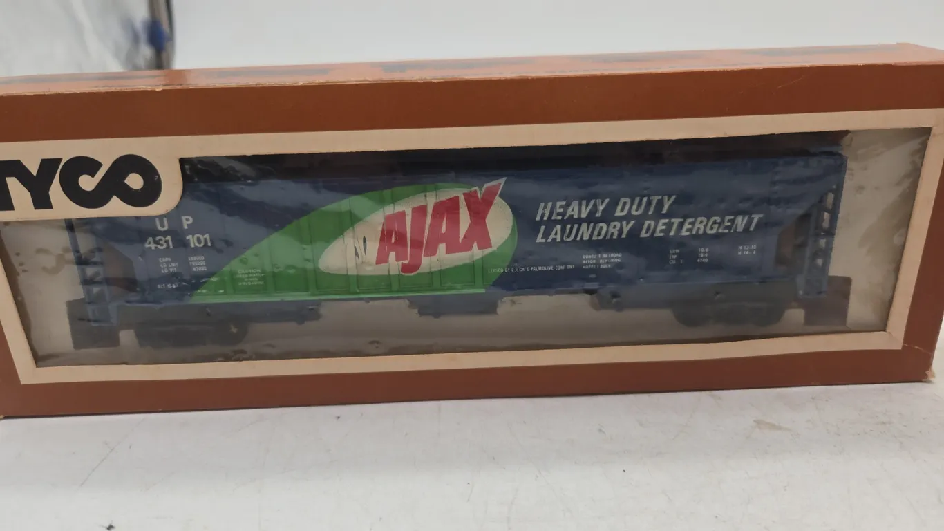 Vintage tyco 1977, Ajax laundry detergent, hopper, car new inbox.