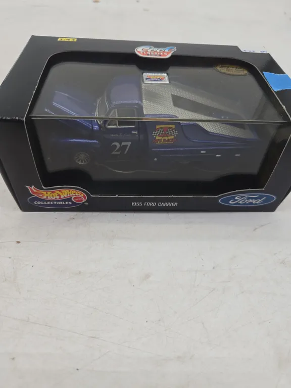 Vintage Hot Wheels, cool classic series 1955 Ford carrier truck new in box.