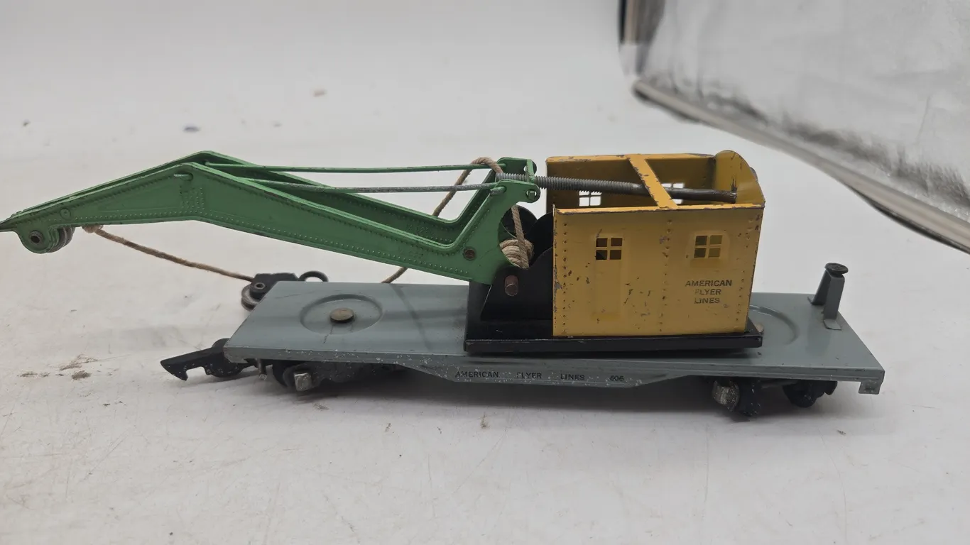 Vintage American flyer, number 606 operating Crane car.