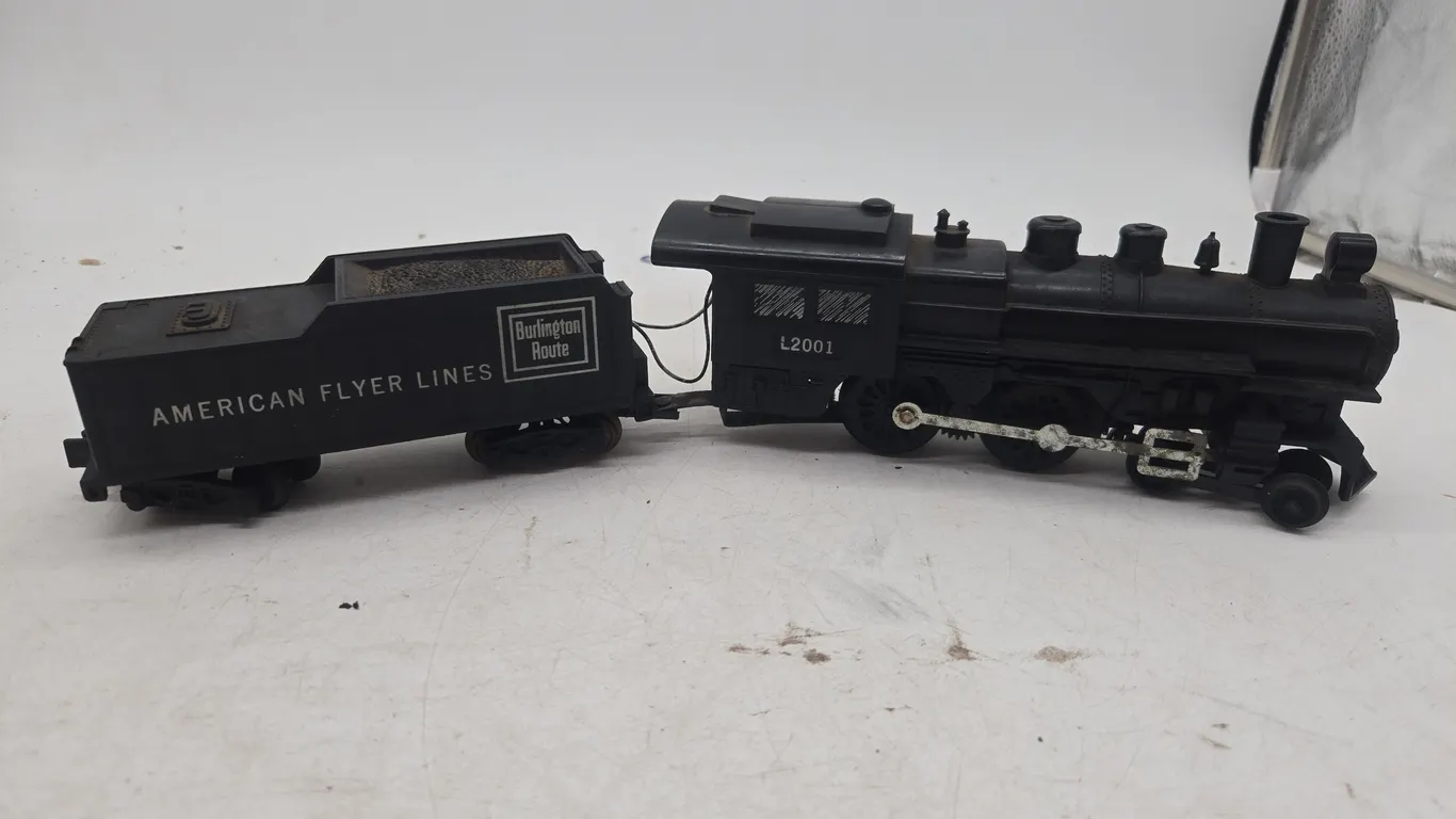 Vintage american flyer, number 2001 locomotive and tender