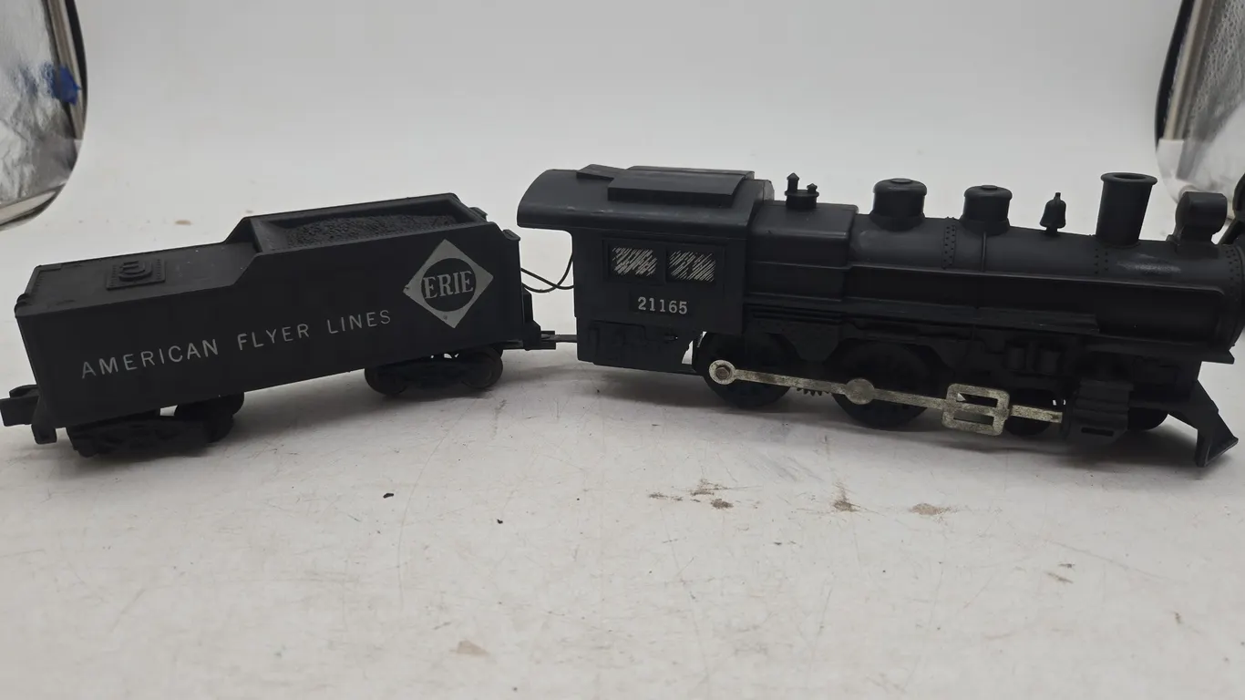 Vintage american flyer, number 21165 locomotive antender