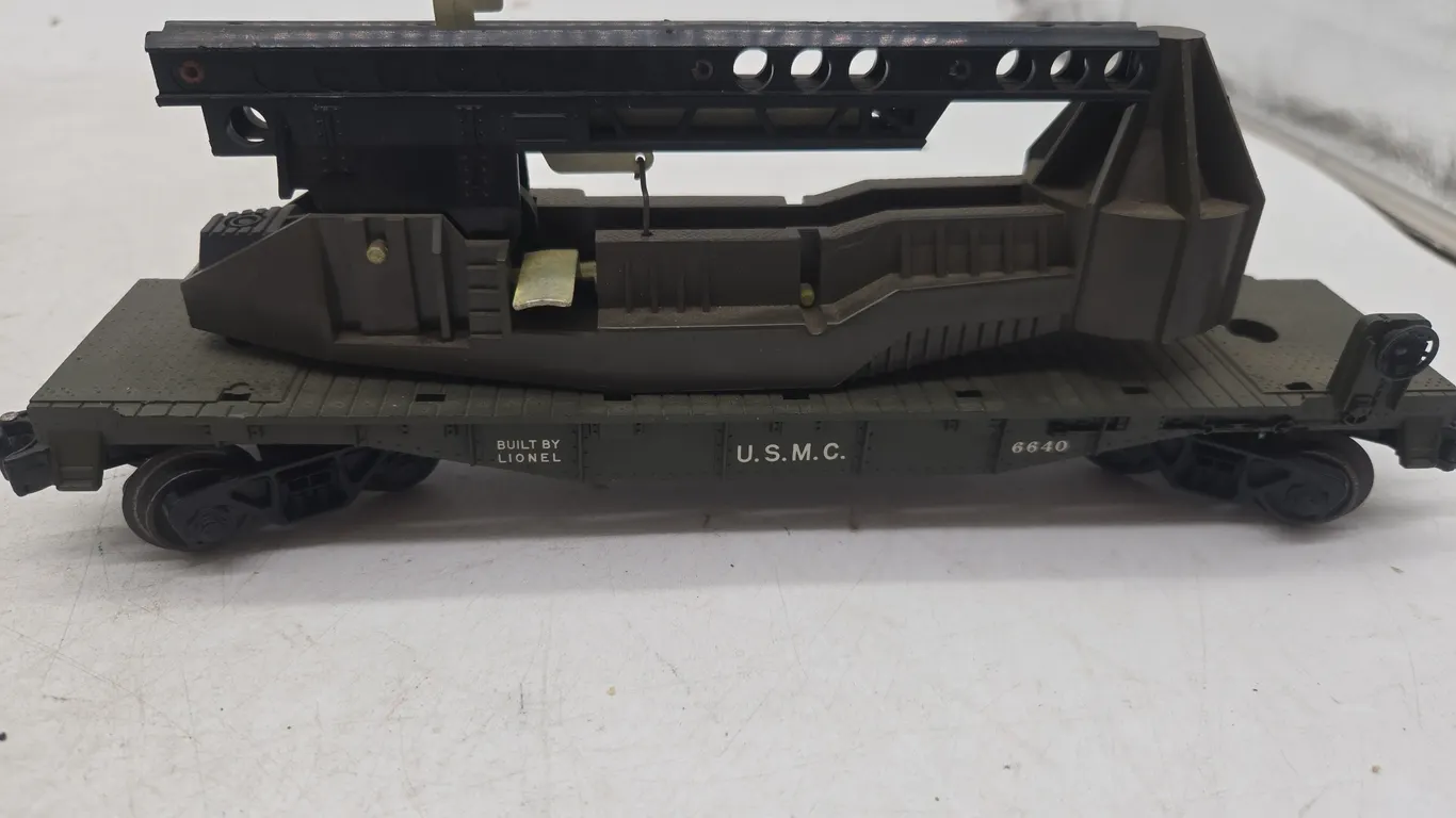 Vintage lionel number 6640 u s marine corps missile launching car