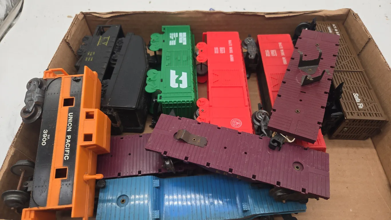 Assorted vintage train cars