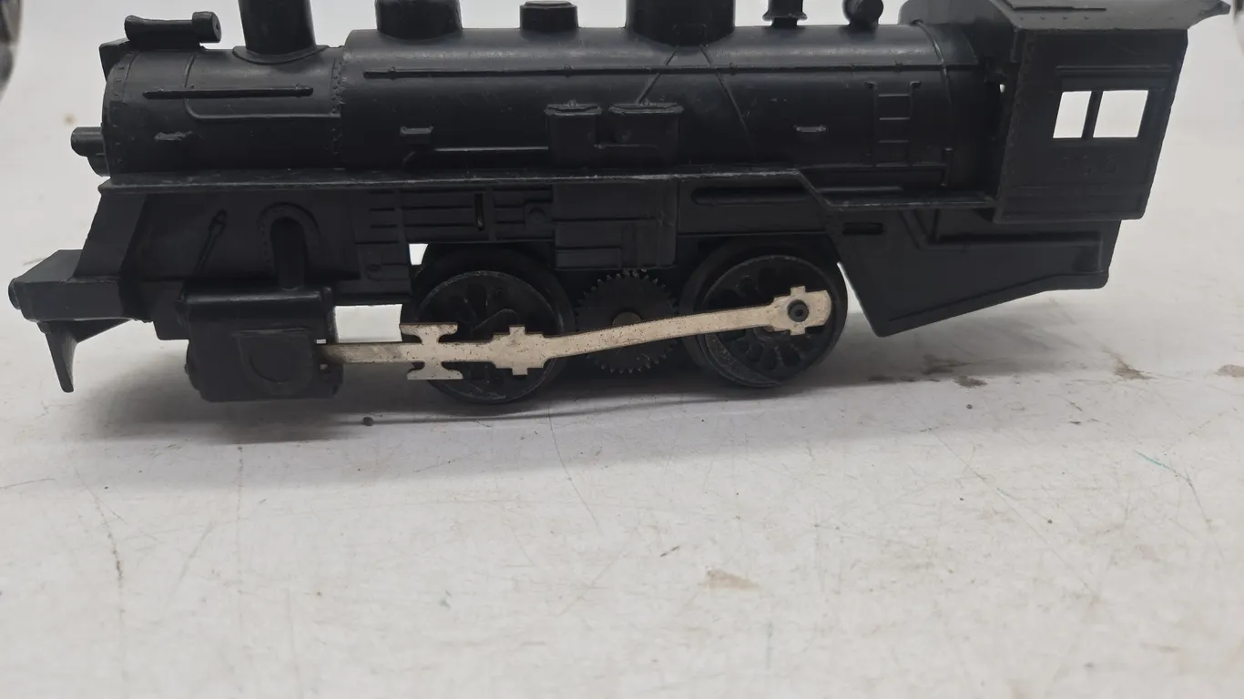 Vintage marxs brand number 490 steam engine locomotive