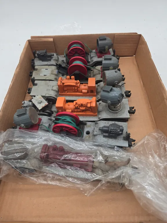 Assorted vintage searchlight cars