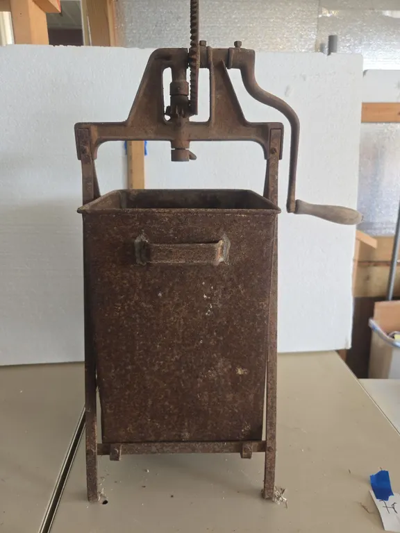 Antique butter chrun