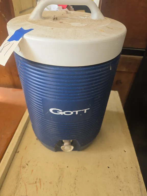 Gott 2 gal insulated beverage dispenser