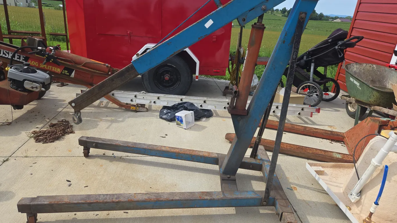 Engine jack stand