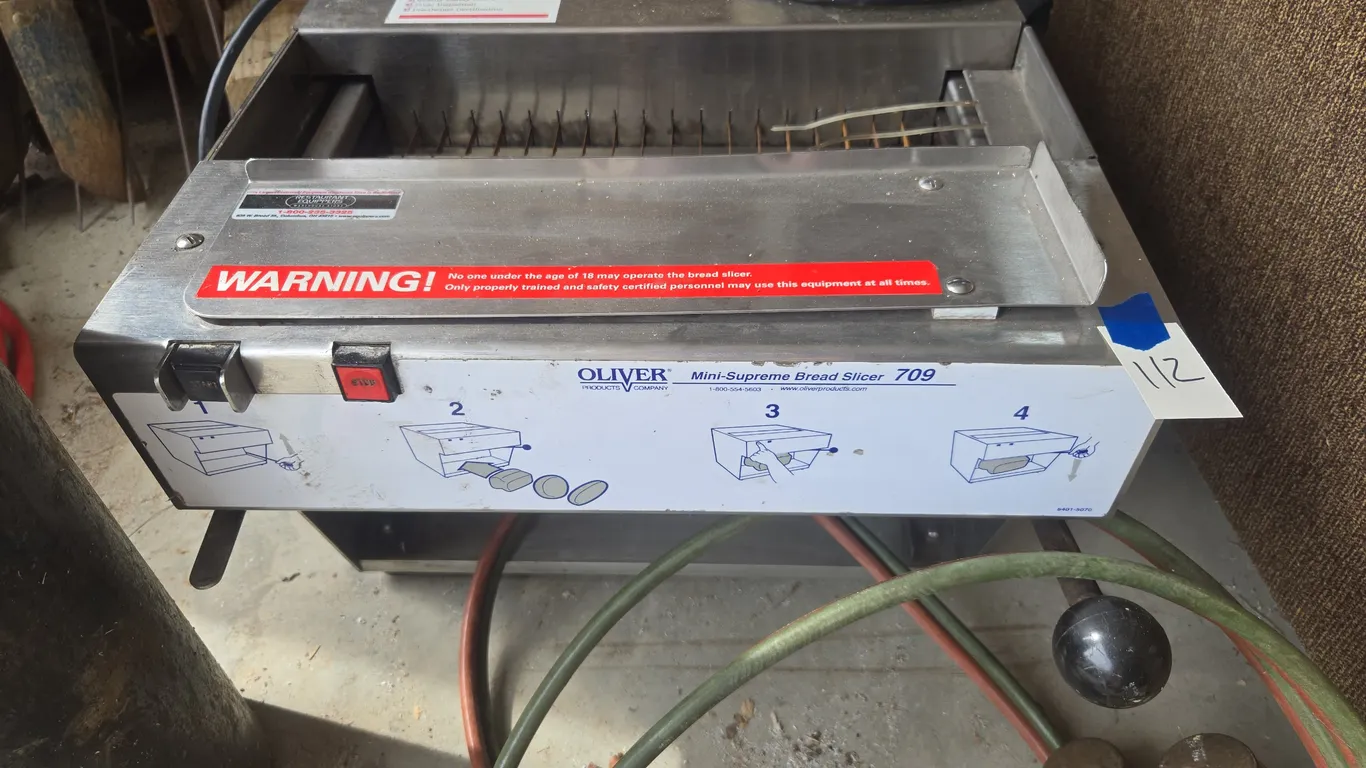 Oliver brand 120v mini supreme bread slicer model number 709