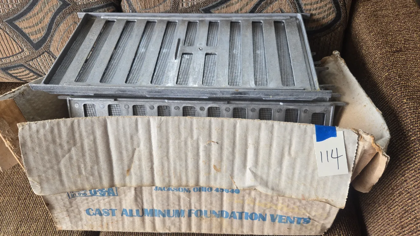 1 dozen jalco brand cast aluminum foundation vents
