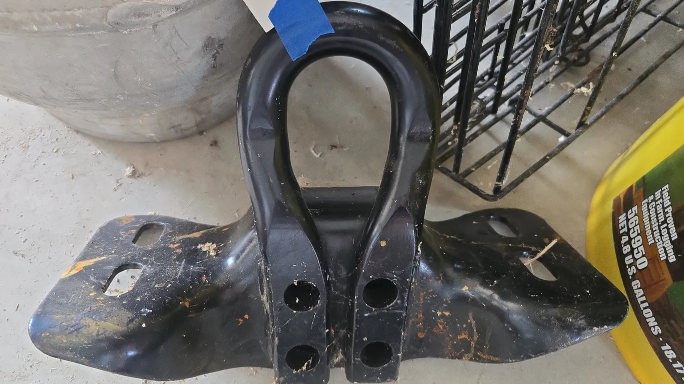 Front bumper towhook suppport bracket for a ford superduty