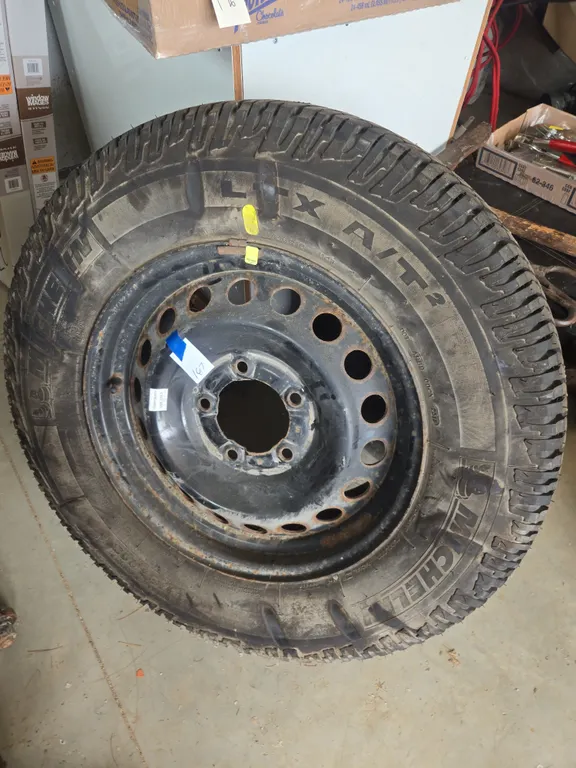 Michelin LTX AT2 tire size 275 r18 steel 5 lug rim