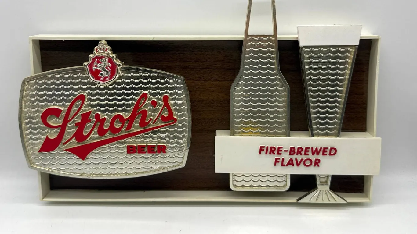 Stroh's Beer Advertising Sign with Plastic 3D