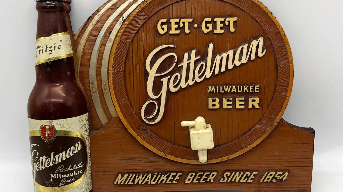 Gettelman Beer Barrel Advertising Sign and F.