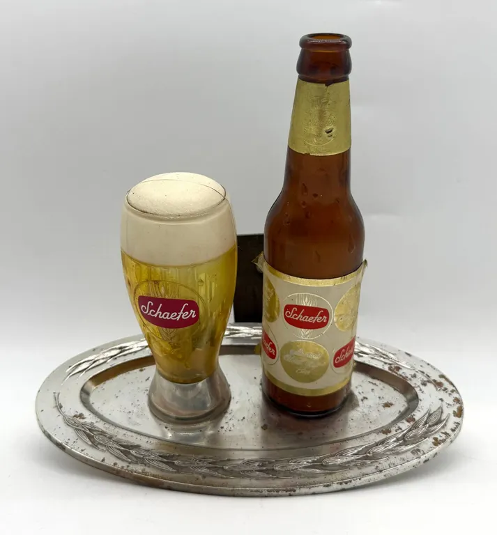 Schaefer Beer Light Display with Tray