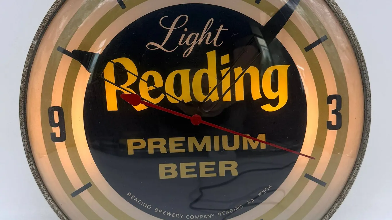 Reading Premium Beer Lighted Wall Clock