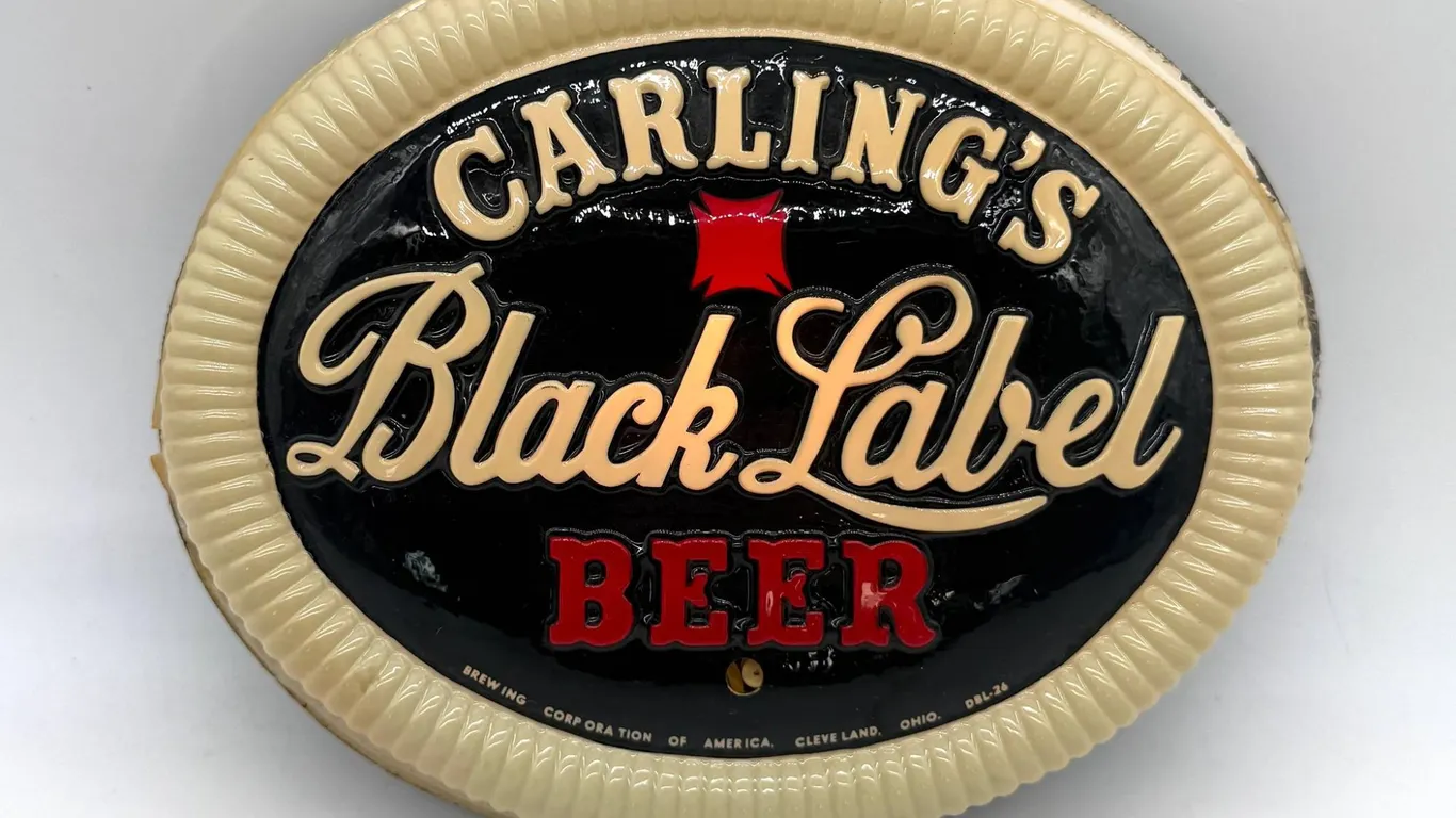 Carling’s Black Label Beer Bar Light Sign