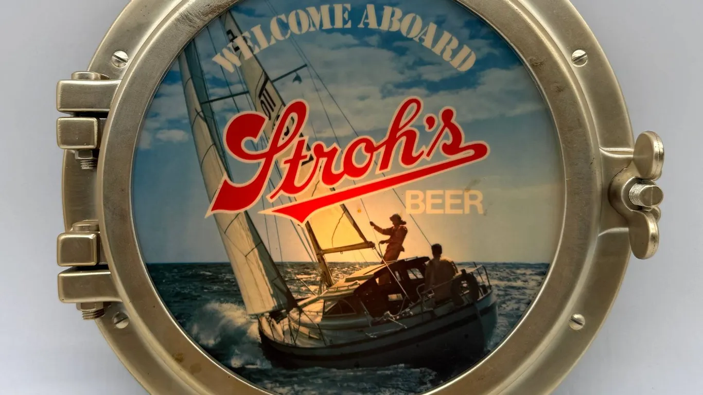 Stroh's Beer Nautical-Themed Light Sign
