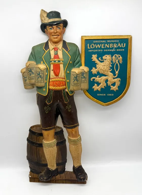 Löwenbräu 3D Beer Sign with Bavarian Figure
