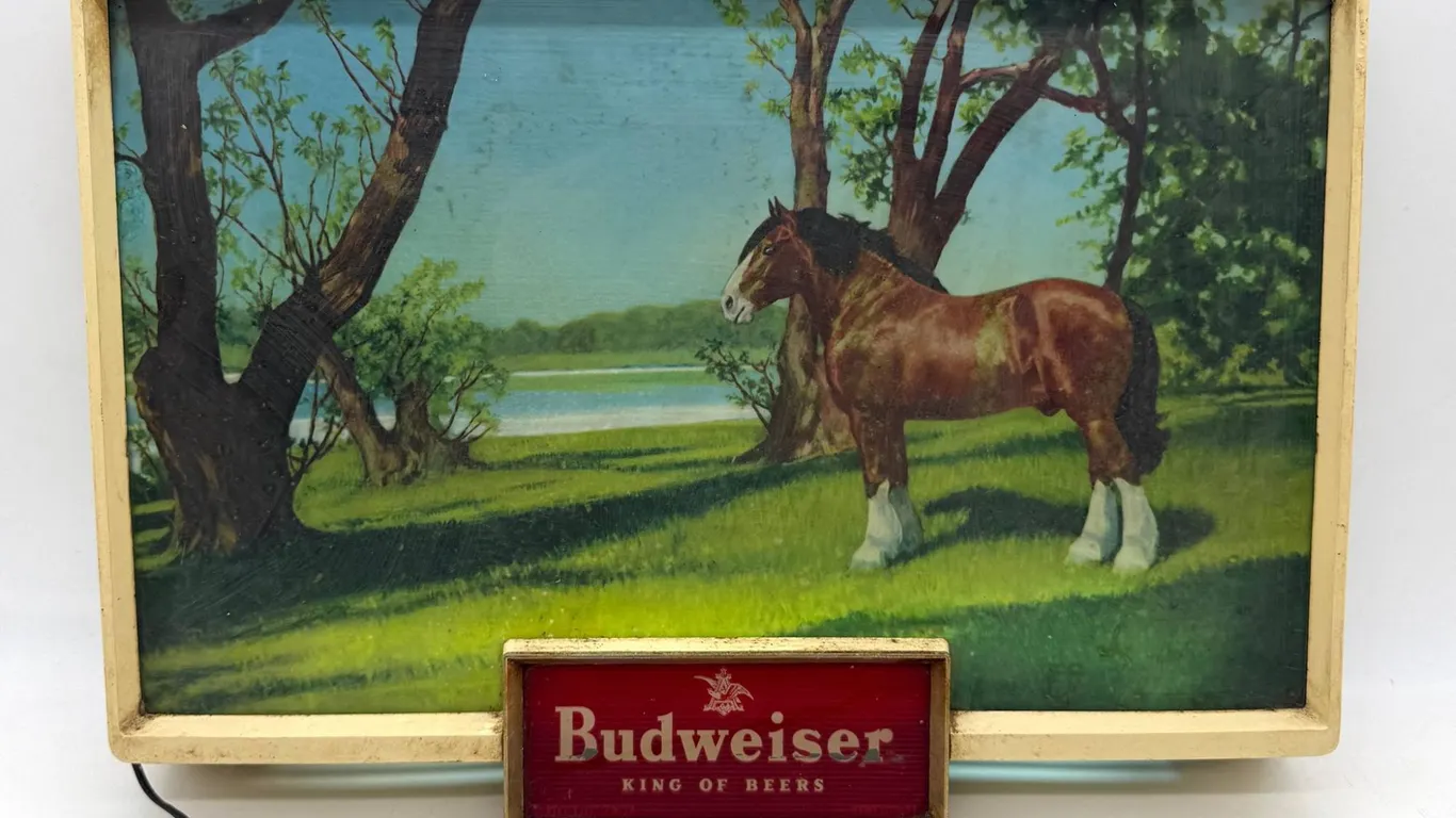 Budweiser Beer Light Sign with Clydesdale