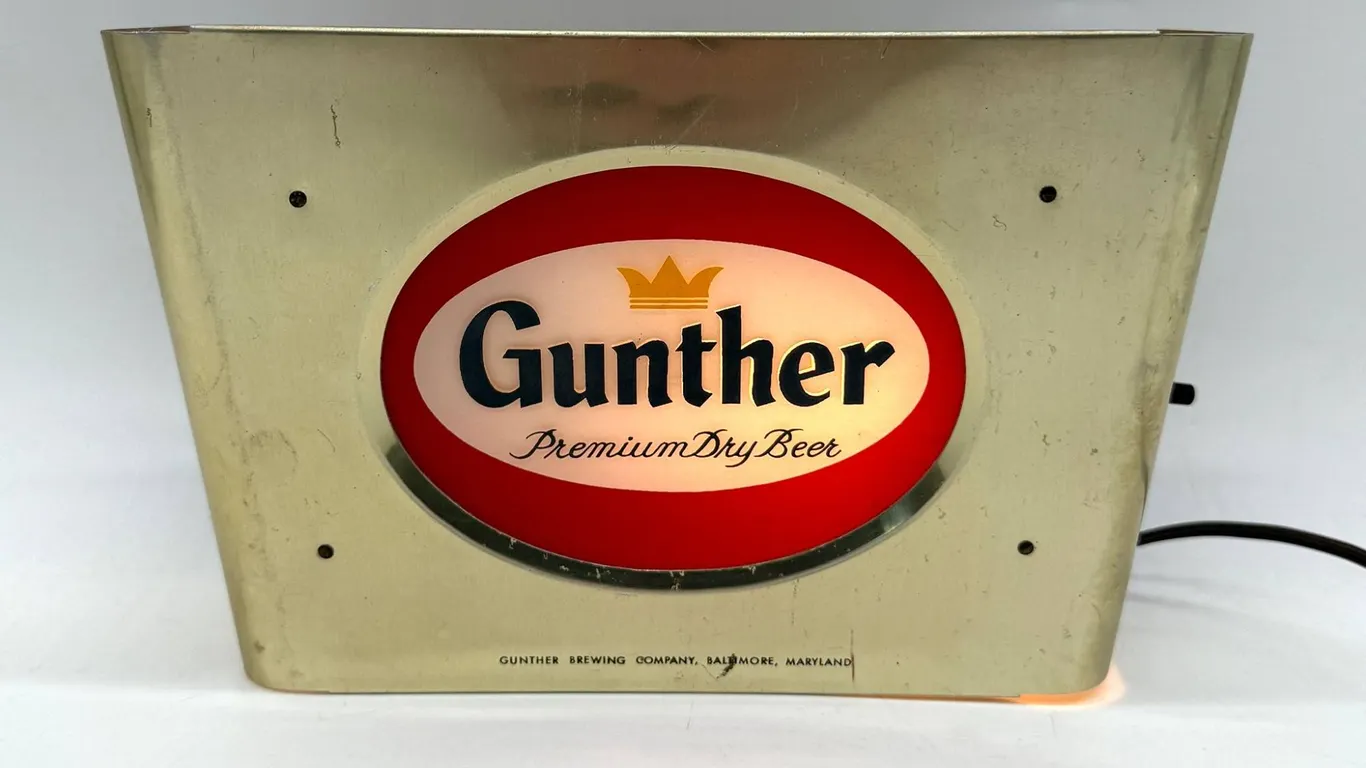 Gunther Premium Dry Beer Lighted Sign