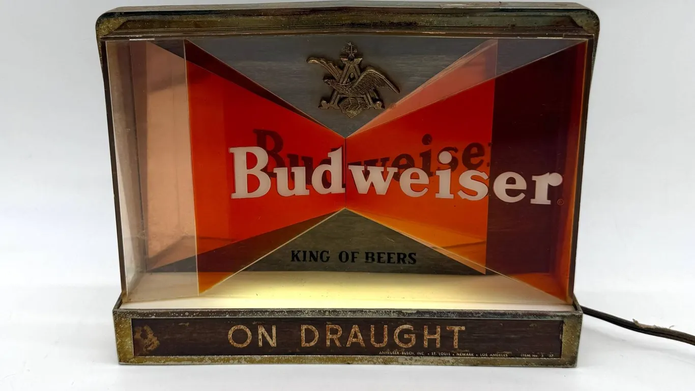 Budweiser King of Beers Lighted Sign