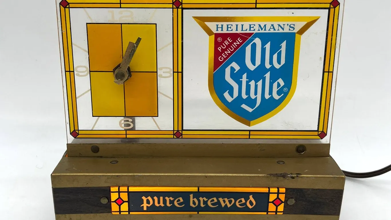 Heileman's Old Style Light-Up Clock Sign