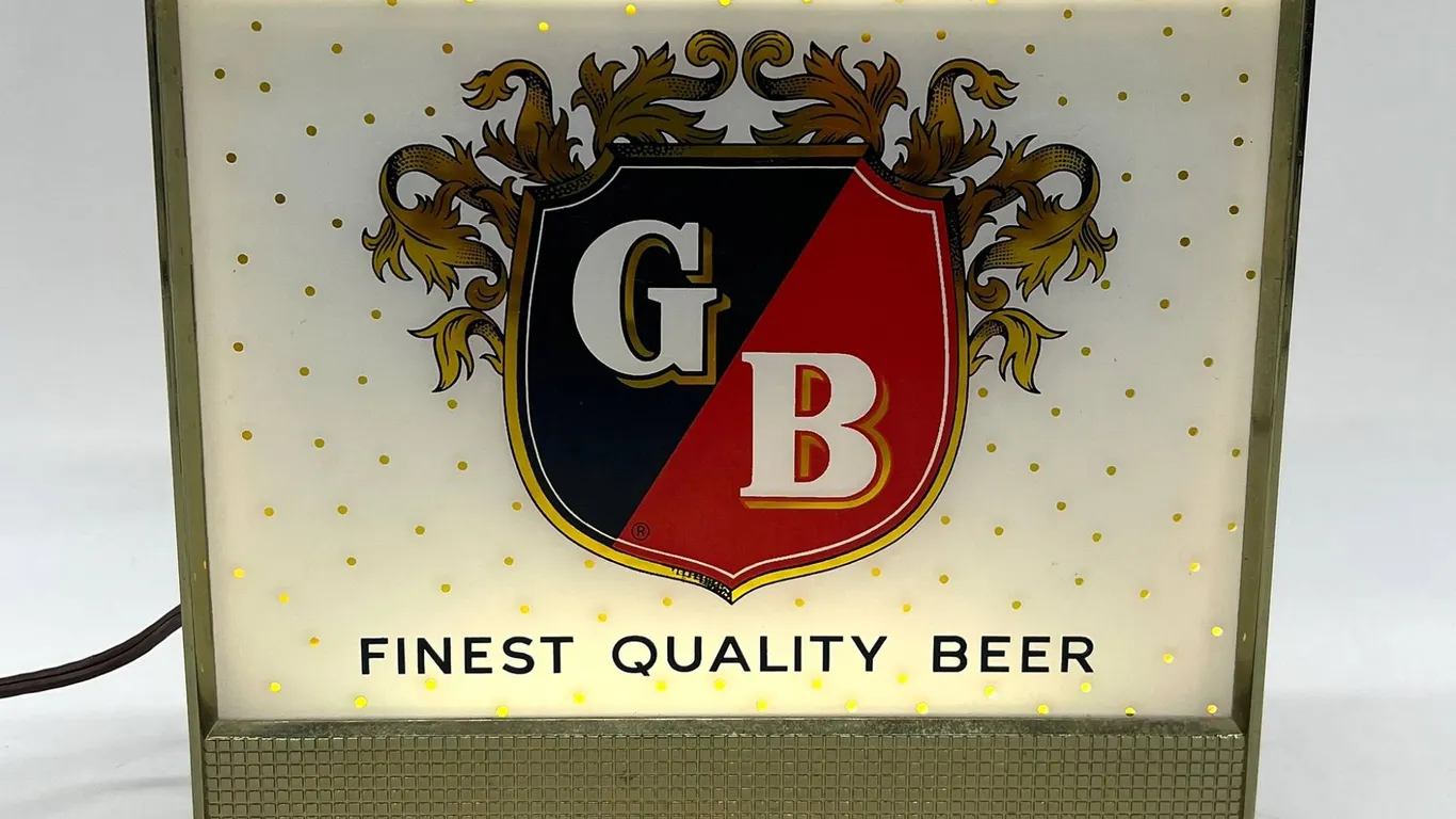GB Finest Quality Beer Lighted Sign