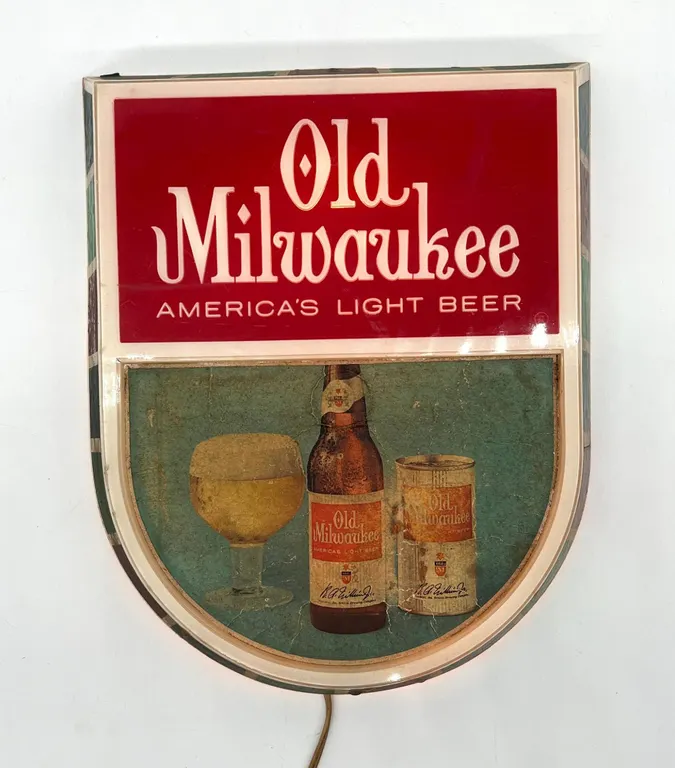 Old Milwaukee Lighted Beer Sign