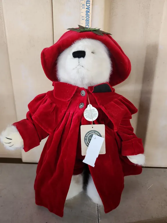 17'' Boyds Bear Francesca Laflame