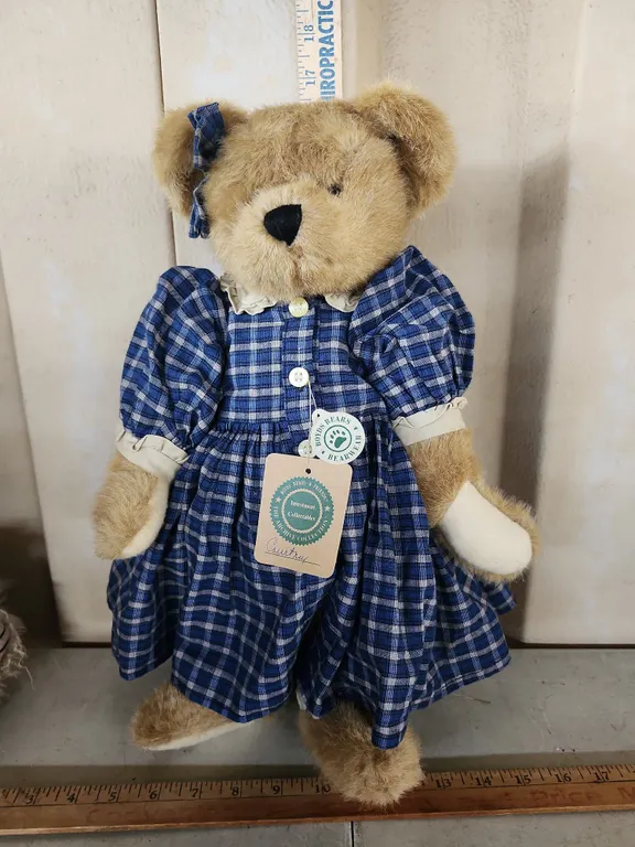 16'' Boyds Bear Courtney