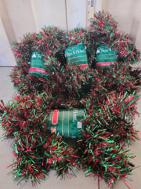 4 Pcs Red/Green Garland Sections