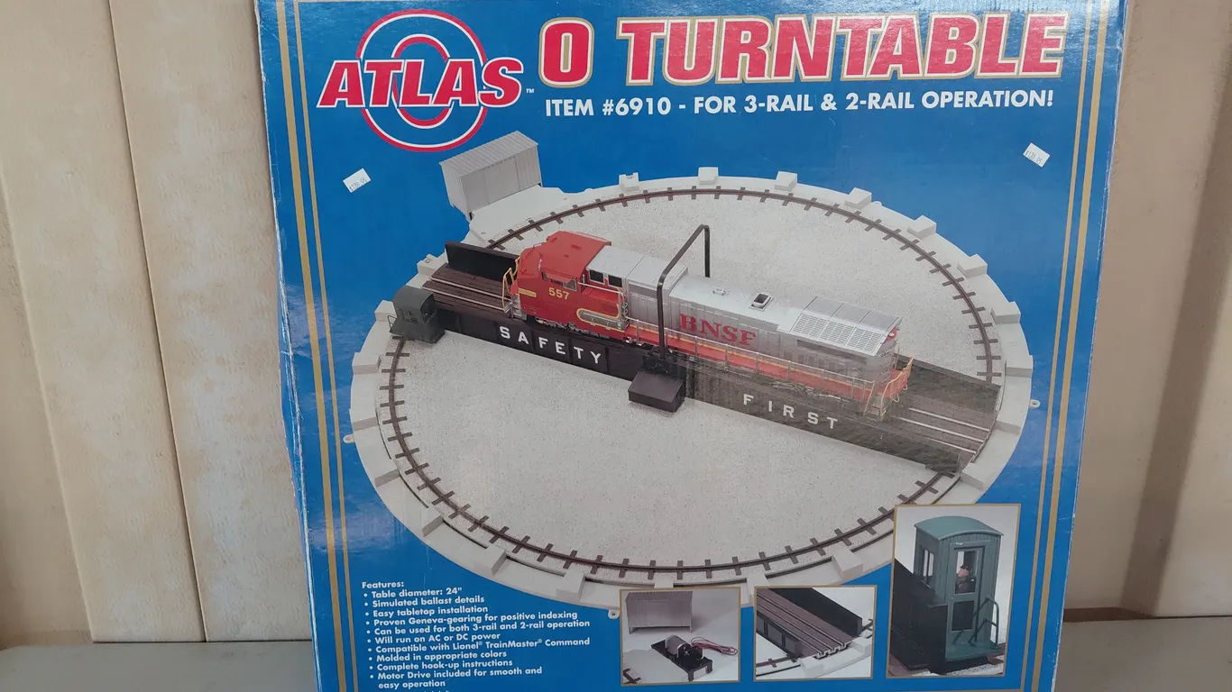 Atlas O Turntable For 3 Rail & 2 Rail Operation 24" In Box