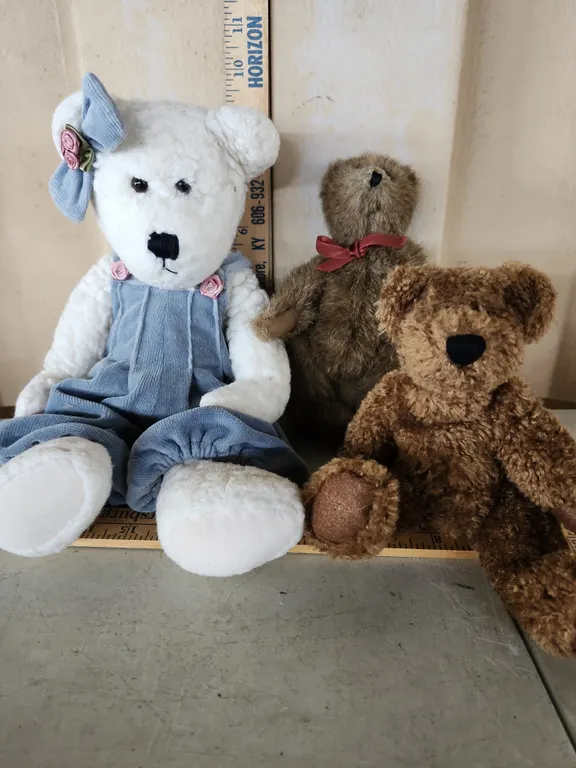3 Assorted Boyds Bears
