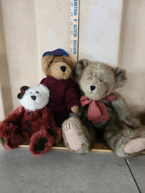 3 Assorted Boyds Bears