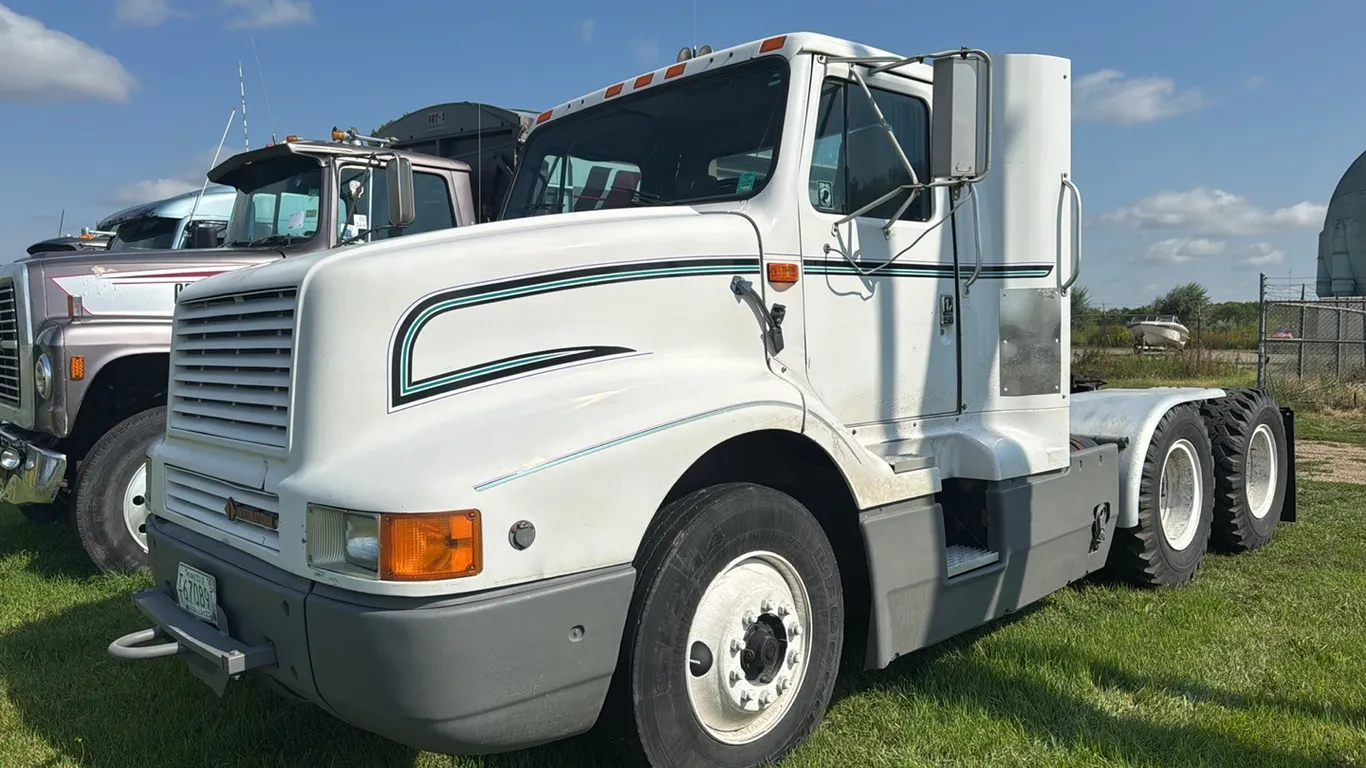 1991 International 8300 day cab
