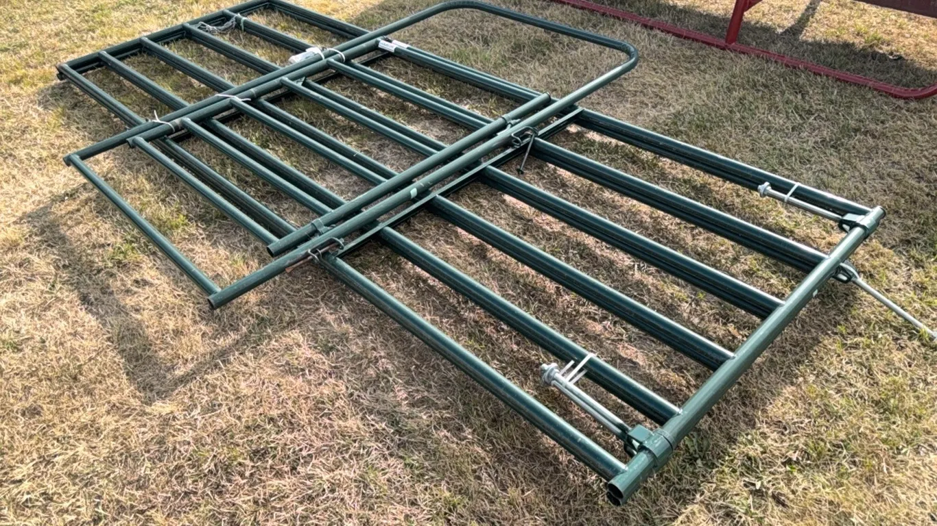 PR) New Behlen 12' corral gates & 1) 4'x7' Arch gate-Sales Tax