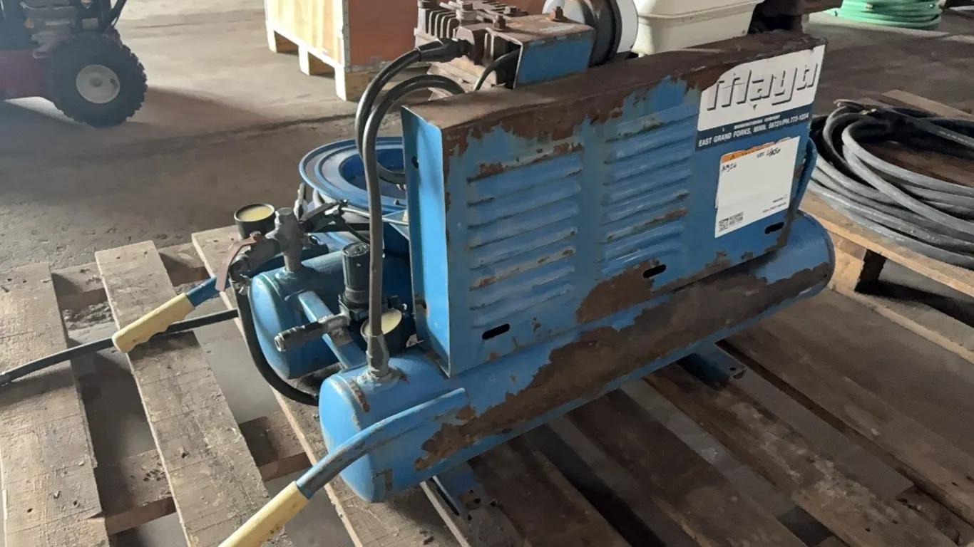 Portable air compressor w/ Honda GX engine, hose & reel