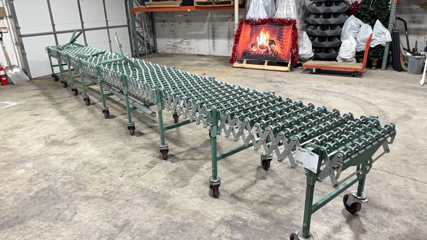 24'x24" Portable collapsible roller table