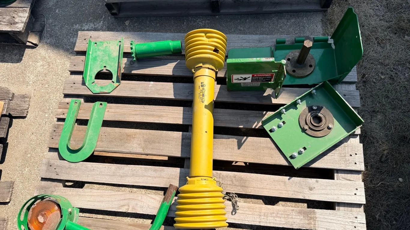 Quantity of JD header parts