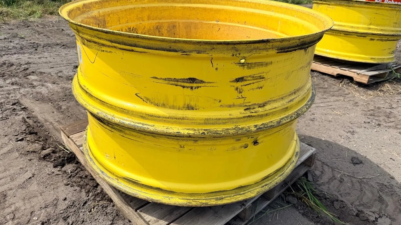 2 PR) 12x46 JD 10-bolt wheels