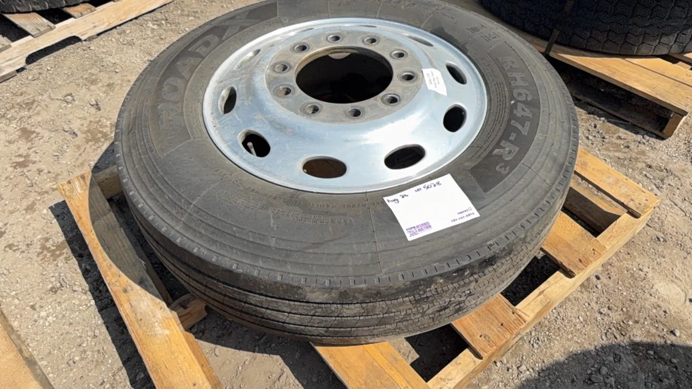 RoadX 285/75R24.5 tire on alum wheel