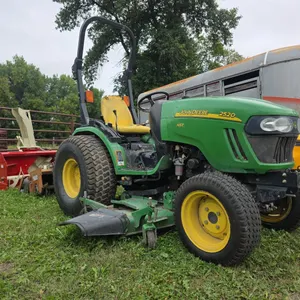 JOHN DEERE 2520 HST utility tractor