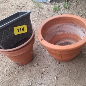 3 Flower pots