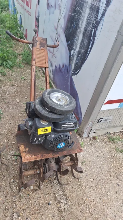 Roto Tiller with 6.5 Hp Motor