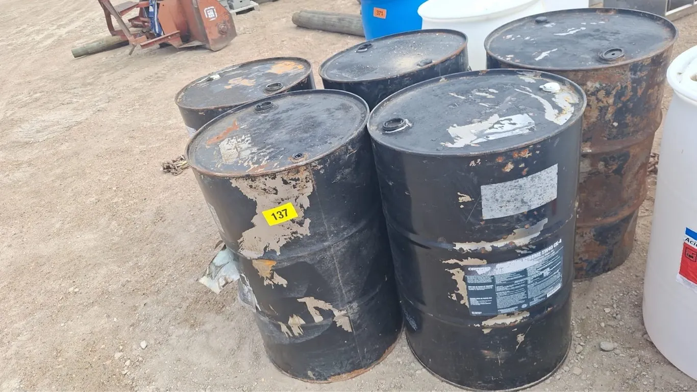 5- 45 Gal Metal barrels ( split the up)