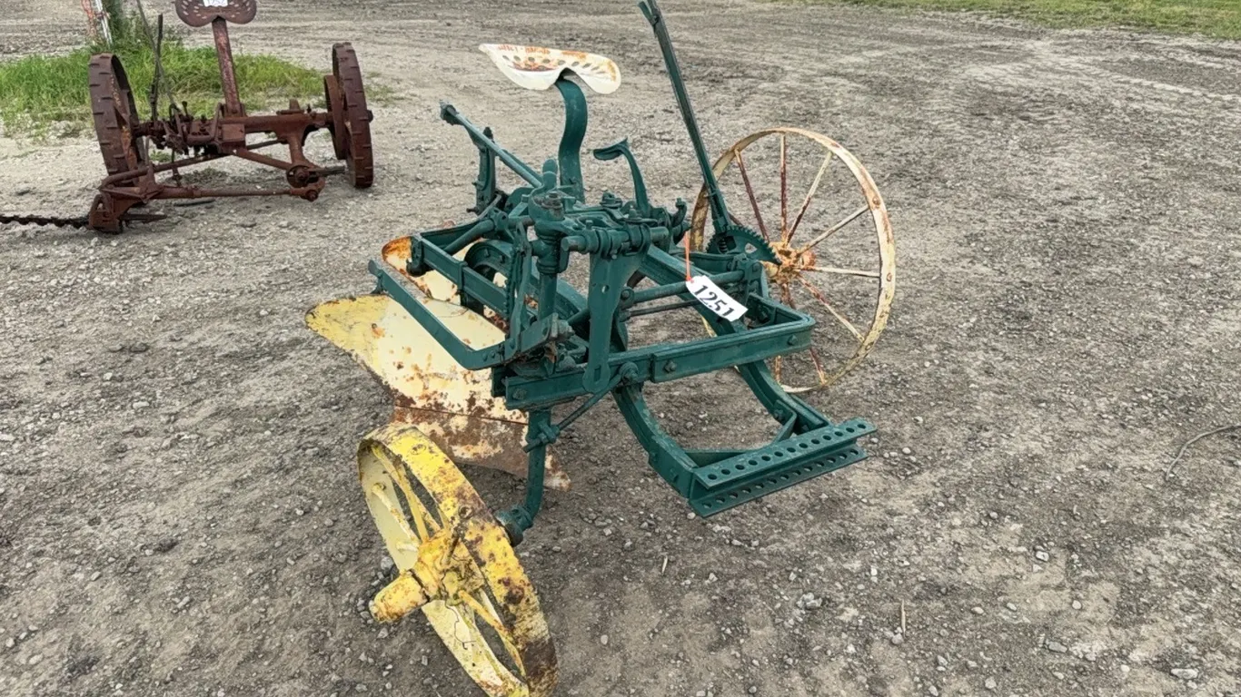 HORSE DRAWN 2 BOTTOM PLOW
