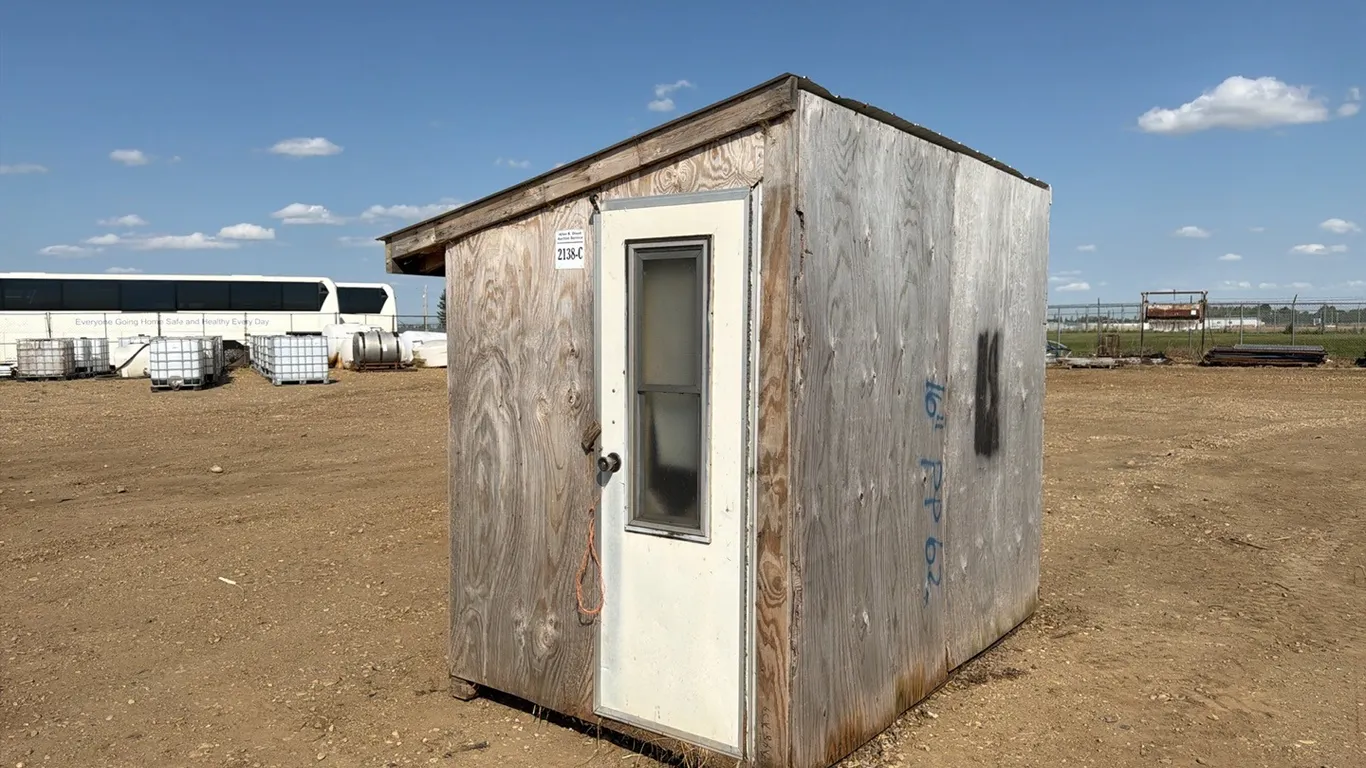 5' X 8' CHICKEN COOP