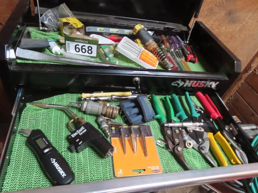 Lot - Assorted Tools *Located at Spruce Grove location.