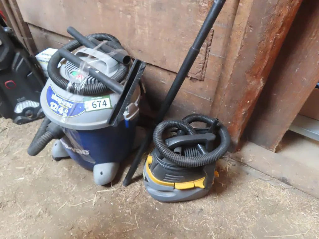 Lot - Shop Vac 12 Gal. 4.0 hp, Stinger Wet / Dry Vac *Located at Spruce Grove location.